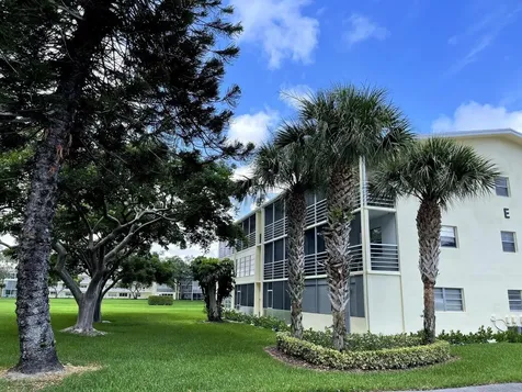 198 Dorset Boca Raton FL 33434
