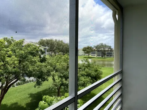 198 Dorset Boca Raton FL 33434