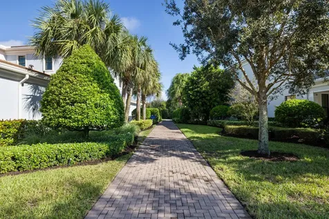 5525 Renoir Place Palm Beach Gardens FL 33418