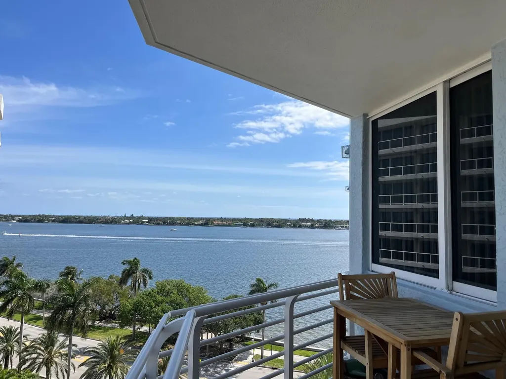 1551 N Flagler Drive West Palm Beach FL 33401