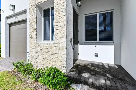 1710 Pioneer Way Royal Palm Beach FL 33411