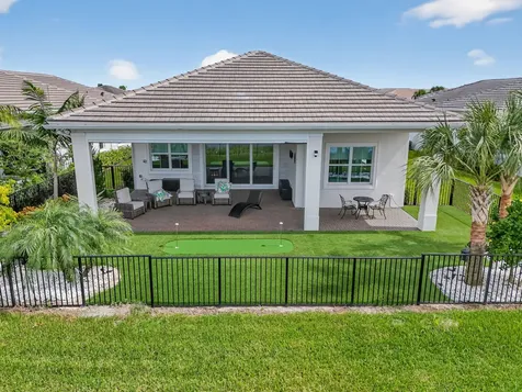 10033 Regency Way Palm Beach Gardens FL 33412