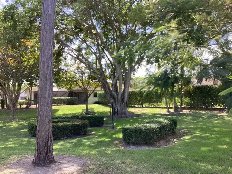 8895 Old Pine Road Boca Raton FL 33433