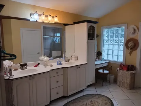 906 Dickens Place West Palm Beach FL 33411