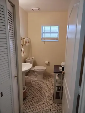906 Dickens Place West Palm Beach FL 33411