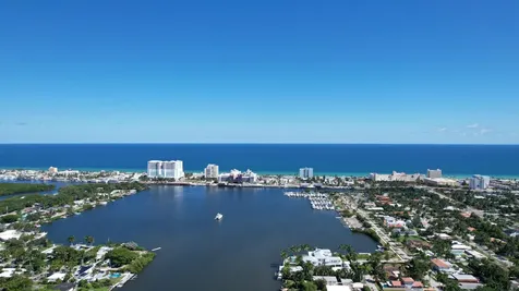 1010 S Northlake Drive Hollywood FL 33019