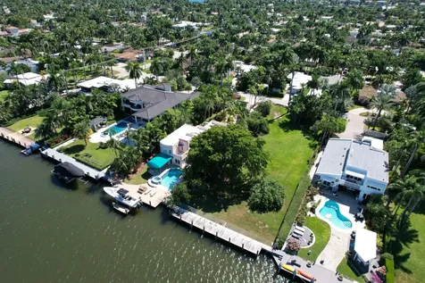 1010 S Northlake Drive Hollywood FL 33019