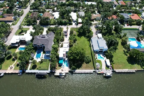 1010 S Northlake Drive Hollywood FL 33019