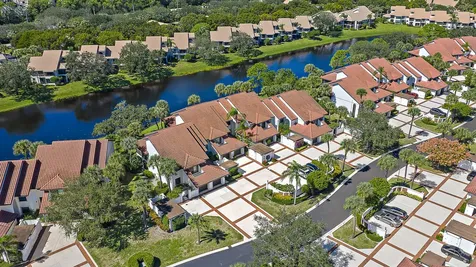 16647 Traders Crossing Jupiter FL 33477