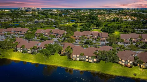 16647 Traders Crossing Jupiter FL 33477