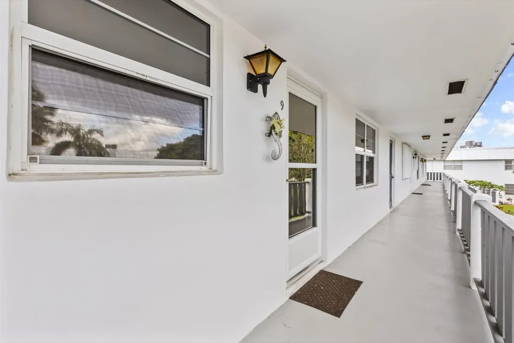 2929 Se Ocean Boulevard Stuart FL 34996
