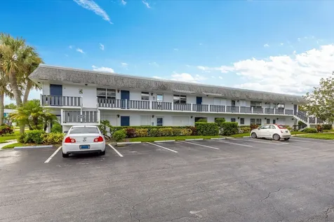 2929 Se Ocean Boulevard Stuart FL 34996
