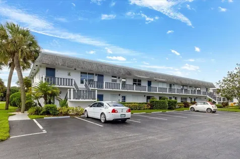 2929 Se Ocean Boulevard Stuart FL 34996