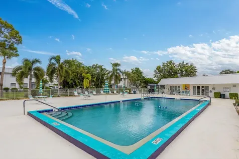 2929 Se Ocean Boulevard Stuart FL 34996