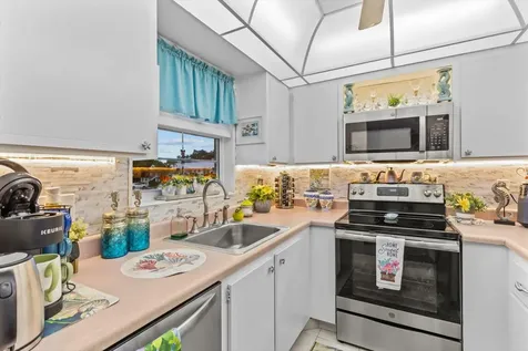 2929 Se Ocean Boulevard Stuart FL 34996