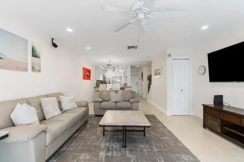 842 SE 19th Avenue Deerfield Beach FL 33441