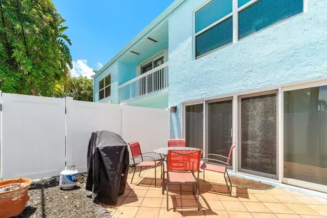 842 SE 19th Avenue Deerfield Beach FL 33441