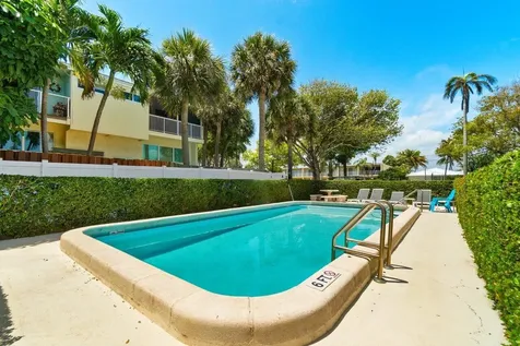 842 SE 19th Avenue Deerfield Beach FL 33441