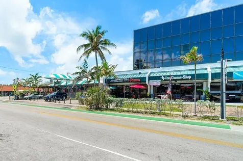 842 SE 19th Avenue Deerfield Beach FL 33441