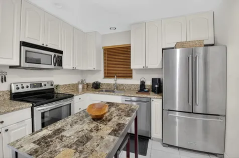 118 Ne 22nd Street Delray Beach FL 33444