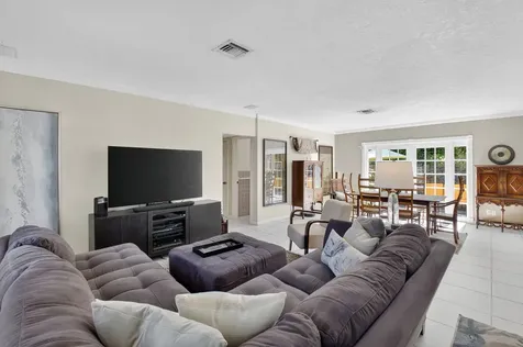 118 Ne 22nd Street Delray Beach FL 33444