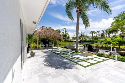 9524 Se Cove Point Street Jupiter FL 33469