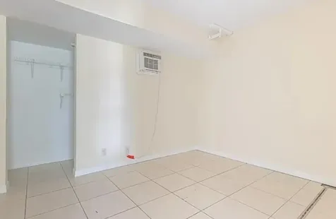 1010 Se Euclid Lane Port Saint Lucie FL 34983