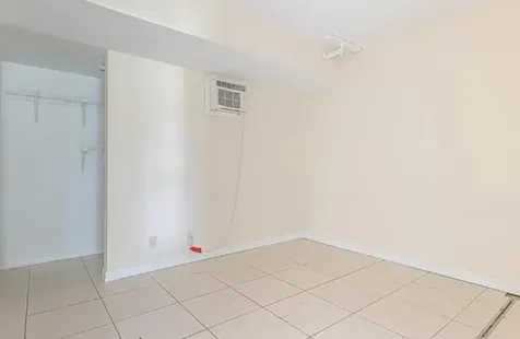 1010 Se Euclid Lane Port Saint Lucie FL 34983