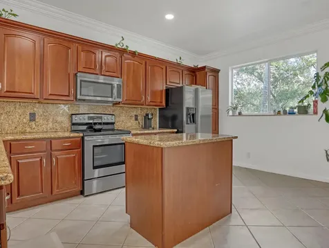 2850 S Oasis Drive Boynton Beach FL 33426