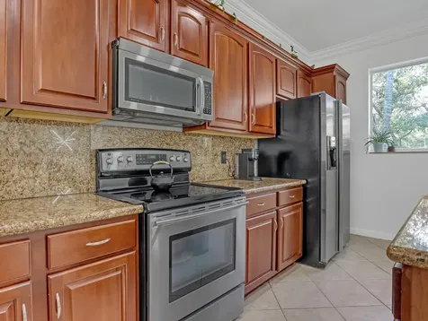 2850 S Oasis Drive Boynton Beach FL 33426