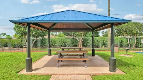 2850 S Oasis Drive Boynton Beach FL 33426