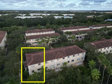 2850 S Oasis Drive Boynton Beach FL 33426