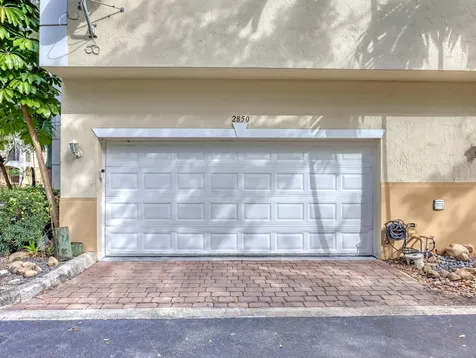 2850 S Oasis Drive Boynton Beach FL 33426