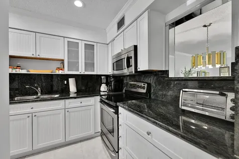 13791 Flora Place Delray Beach FL 33484