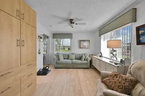 13791 Flora Place Delray Beach FL 33484