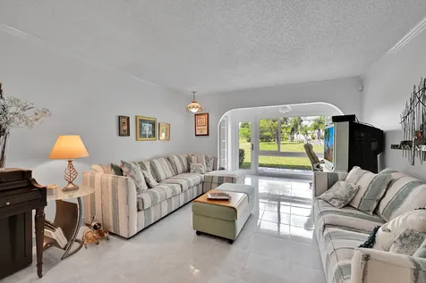 13791 Flora Place Delray Beach FL 33484