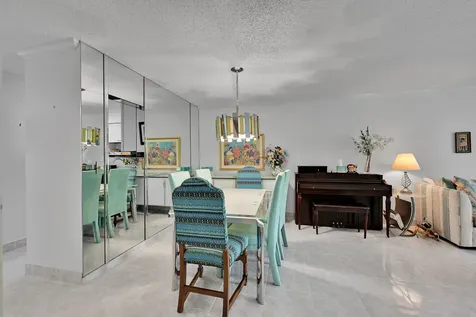 13791 Flora Place Delray Beach FL 33484