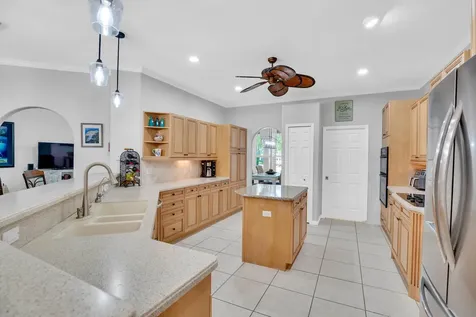 502 34th Avenue Vero Beach FL 32968
