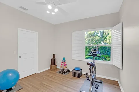 502 34th Avenue Vero Beach FL 32968