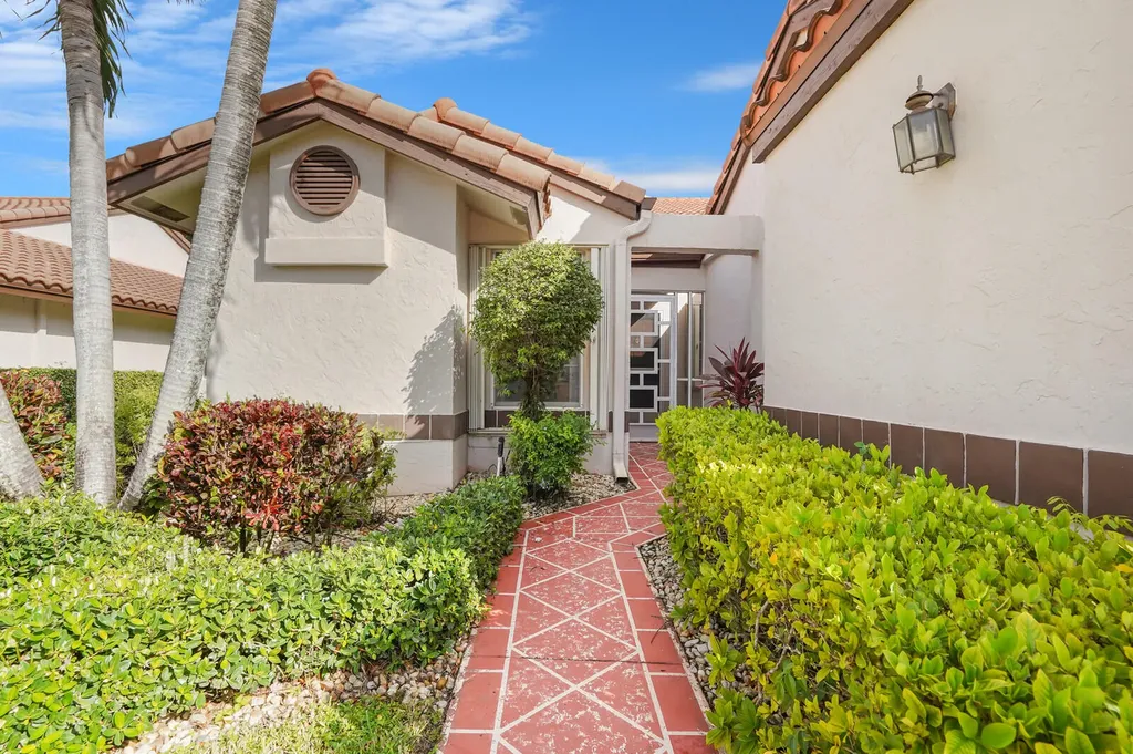 6099 Waldwick Circle Delray Beach FL 33484
