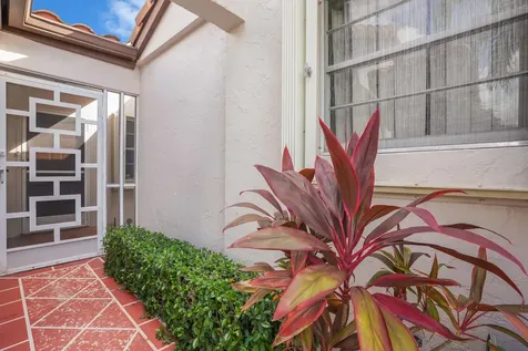 6099 Waldwick Circle Delray Beach FL 33484