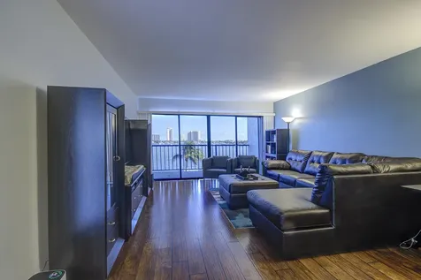 3040 Lake Shore Drive Riviera Beach FL 33404