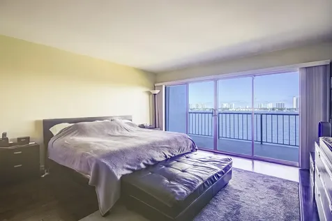 3040 Lake Shore Drive Riviera Beach FL 33404