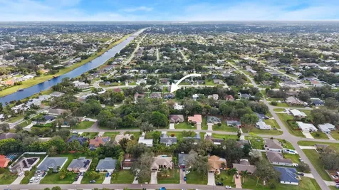 2357 Sw Independence Road Port Saint Lucie FL 34953