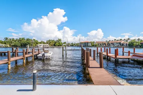 931 Palm Trail Delray Beach FL 33483