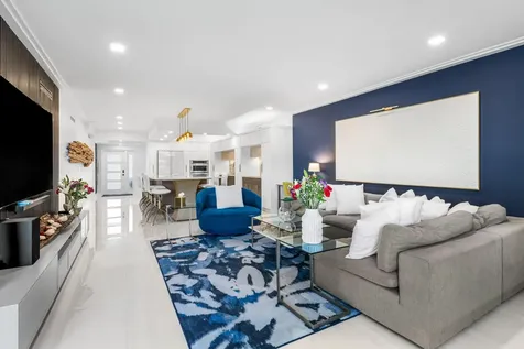931 Palm Trail Delray Beach FL 33483