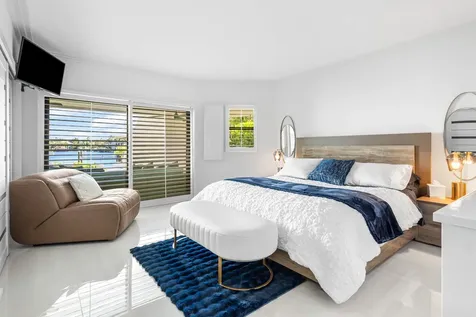 931 Palm Trail Delray Beach FL 33483