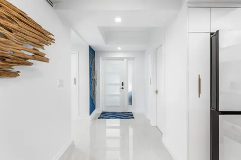 931 Palm Trail Delray Beach FL 33483