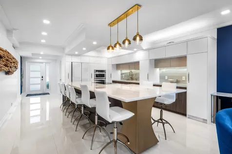 931 Palm Trail Delray Beach FL 33483