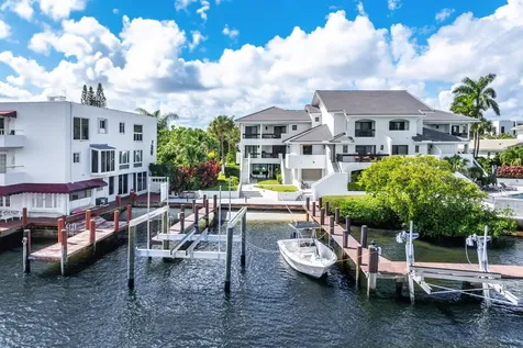 931 Palm Trail Delray Beach FL 33483